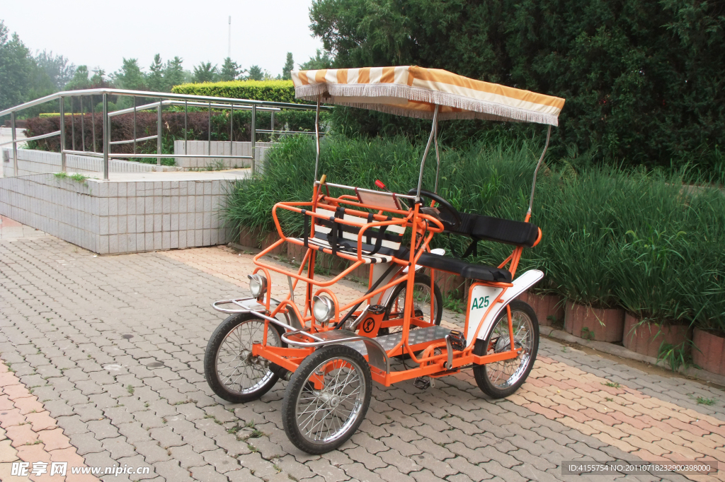 公园四轮观光自行车