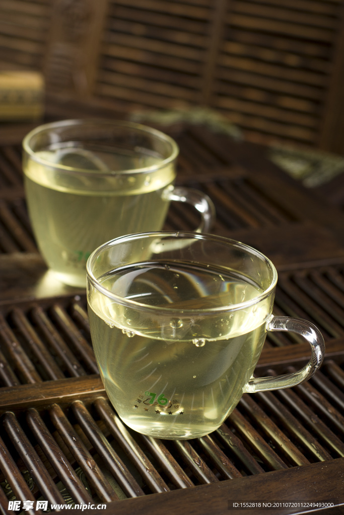 玻璃茶杯