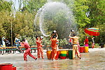 泼水节