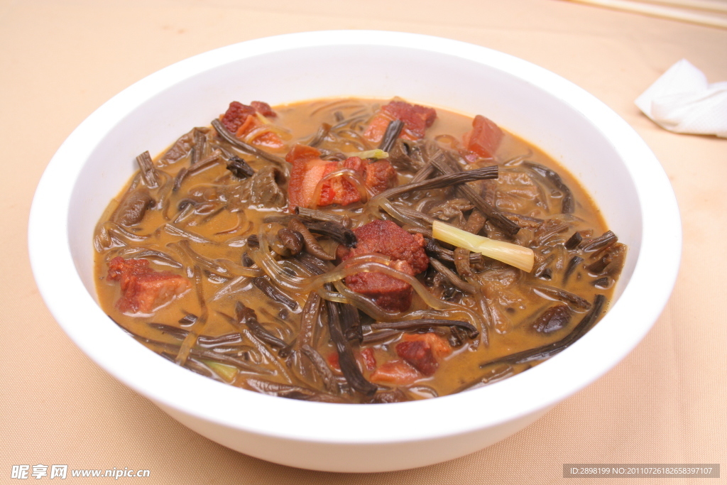 茶树茹粉条肉