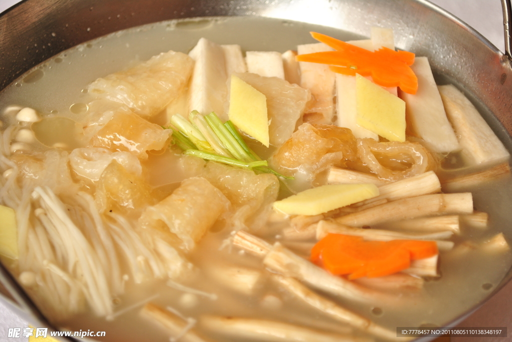 杂菌煮鱼鳔