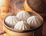蒸笼包子