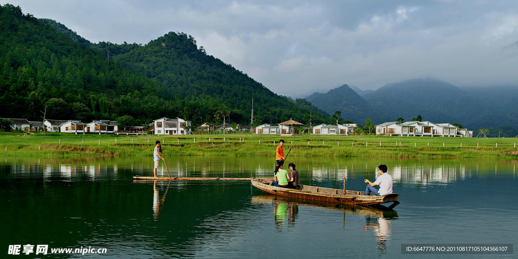 乡村湖泊