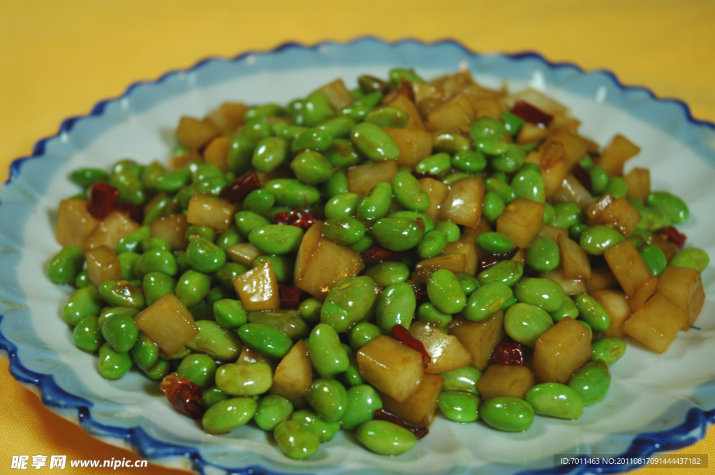 脆萝卜干炒毛豆