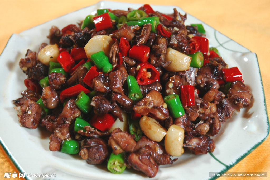 农家爆炒鸟肉