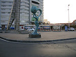 烟台海边建筑雕塑