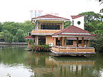 水边建筑