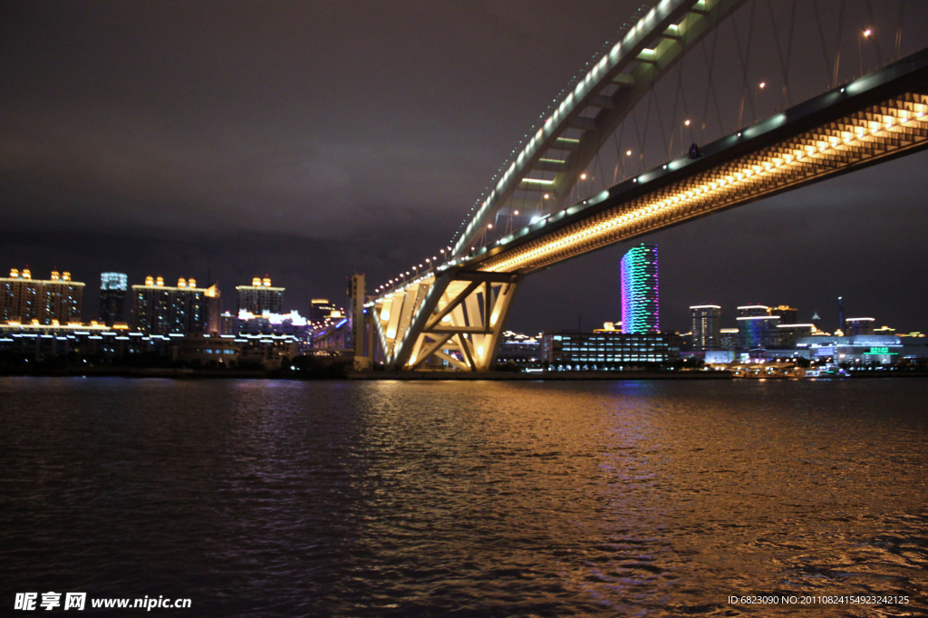 上海滩夜景