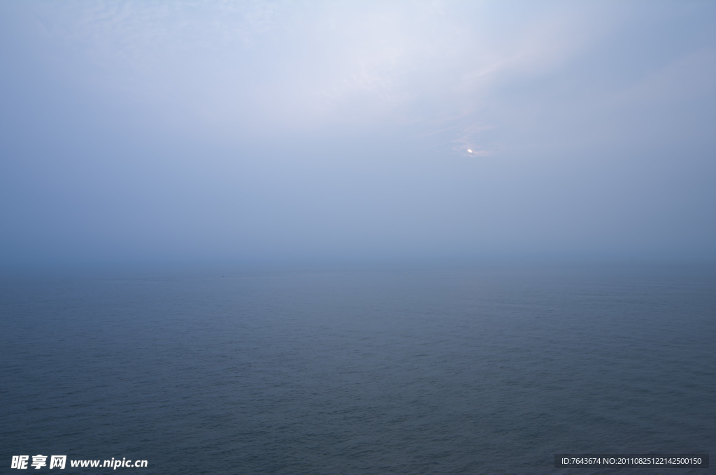 海上 日出