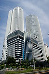 中央双塔
