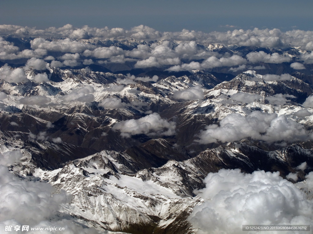 雪山群山