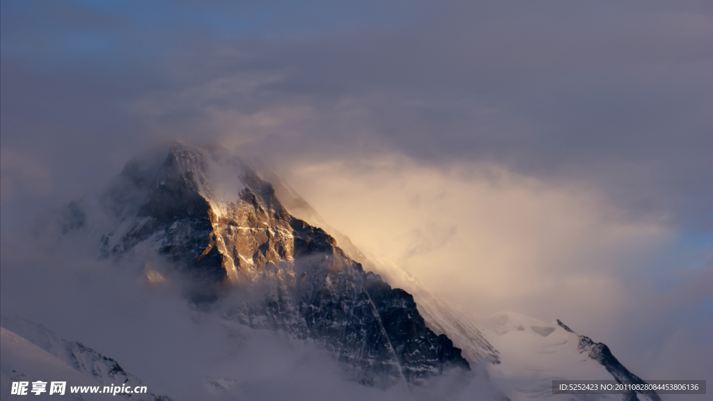 雪山美景