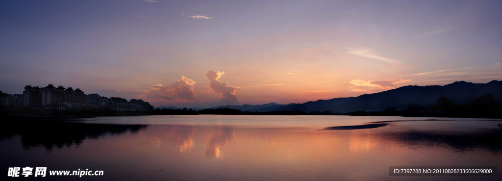 星湖湾日落全景图