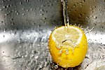 水与柠檬