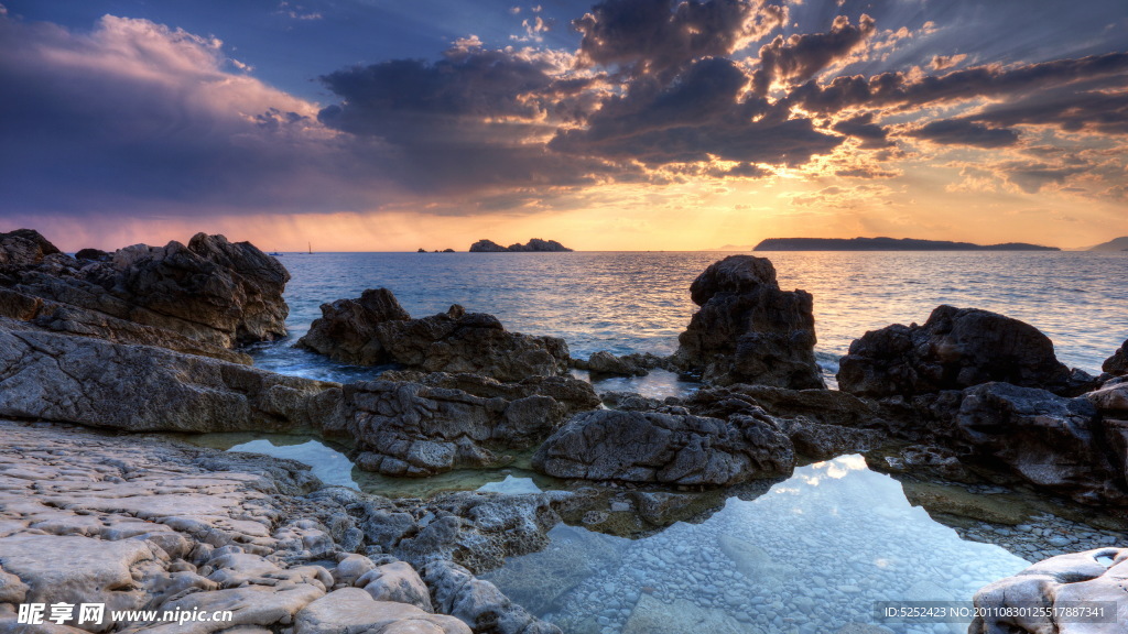 海岸落日美景