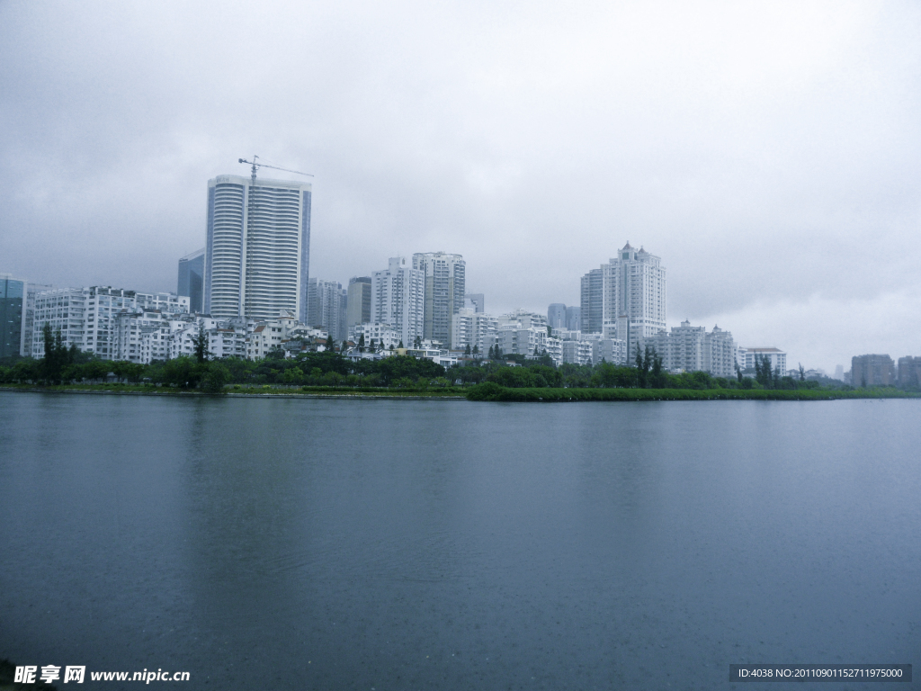 厦门筼筜湖雨景