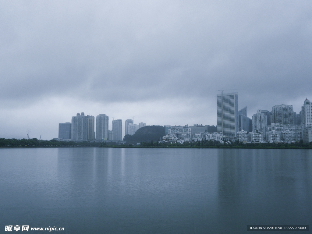 厦门筼筜湖雨景