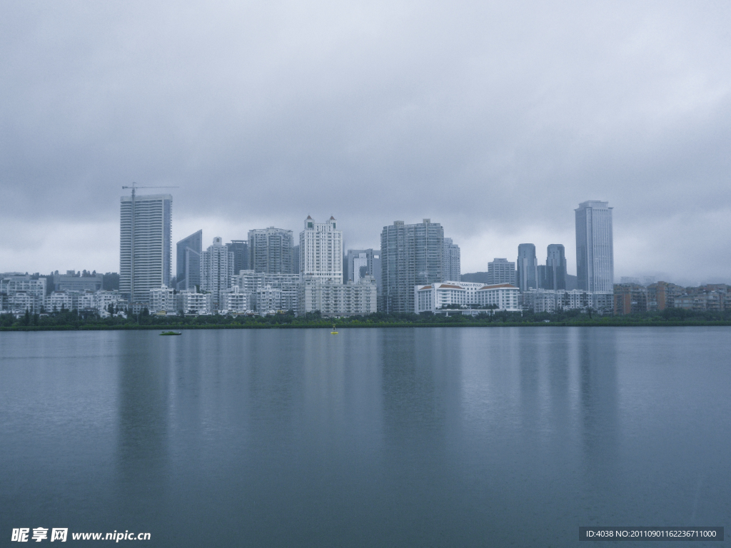 厦门筼筜湖雨景