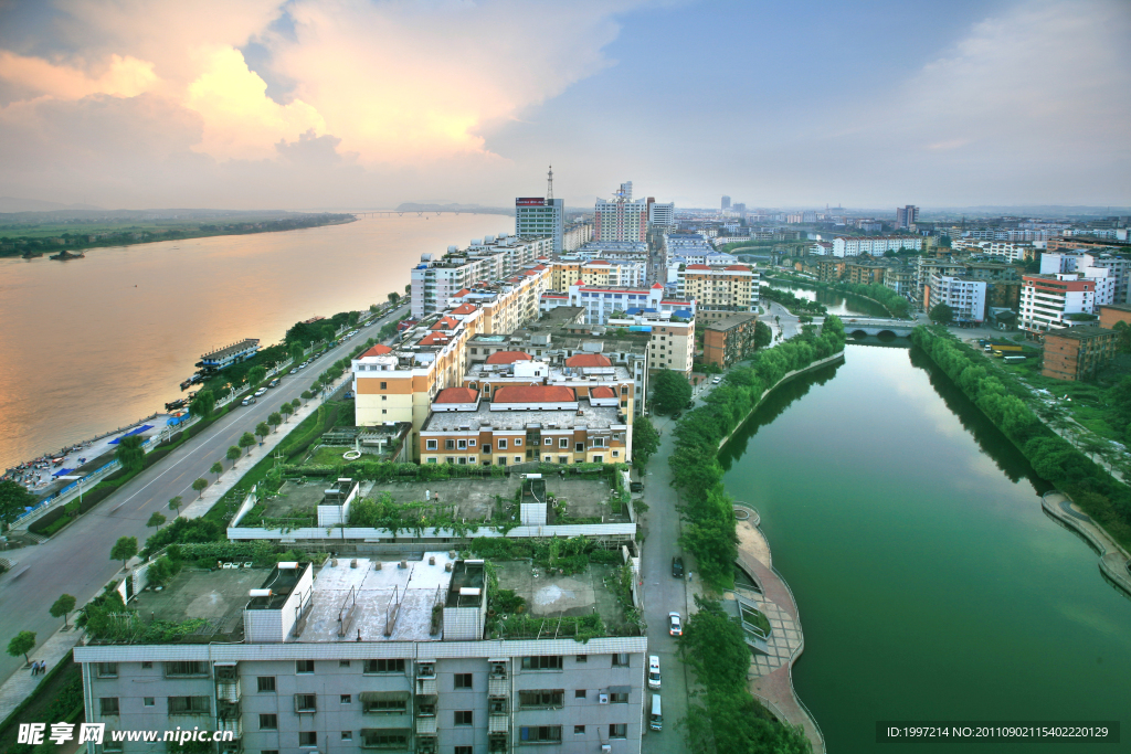 江岸风景