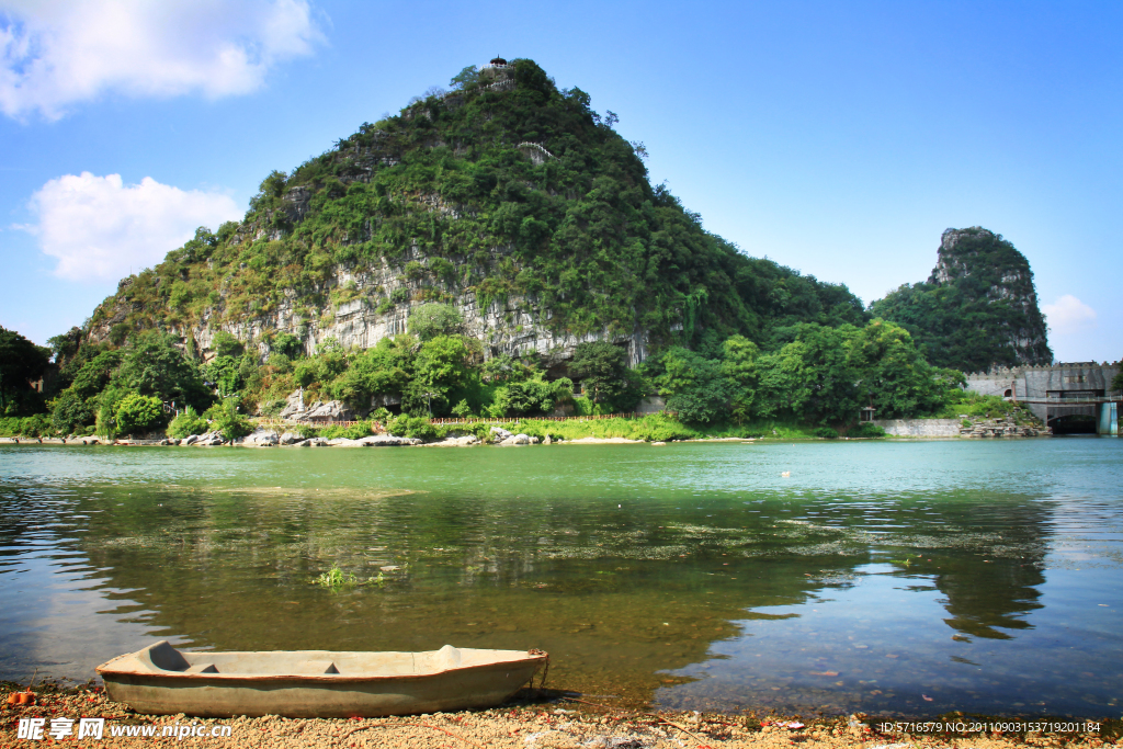 桂林叠彩山