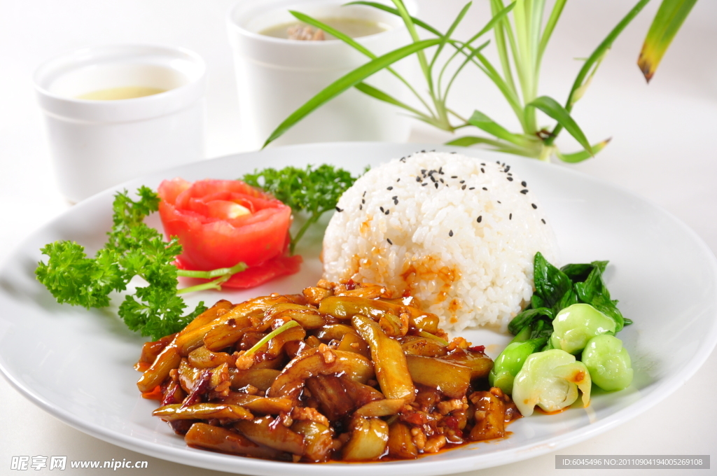 鱼香肉末茄子饭