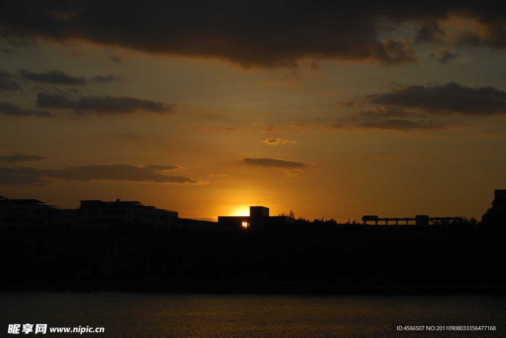 夕阳