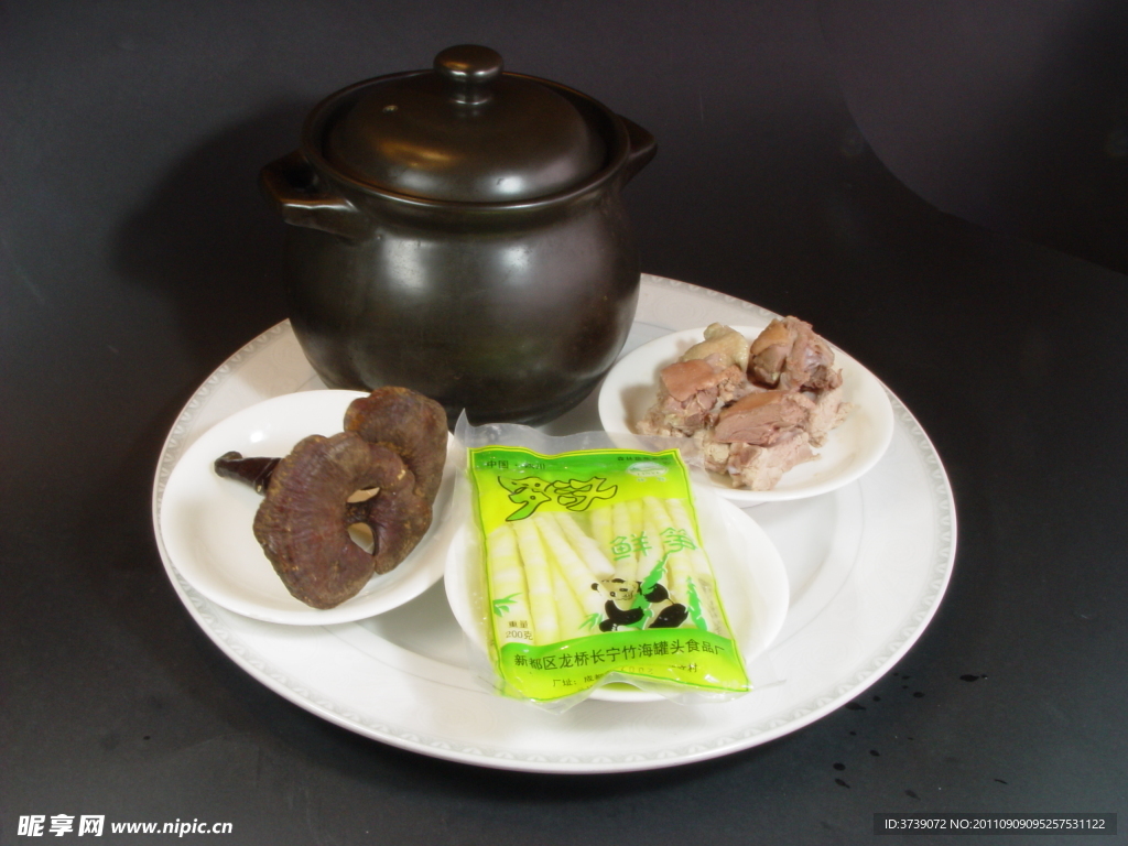灵芝煲野鸭