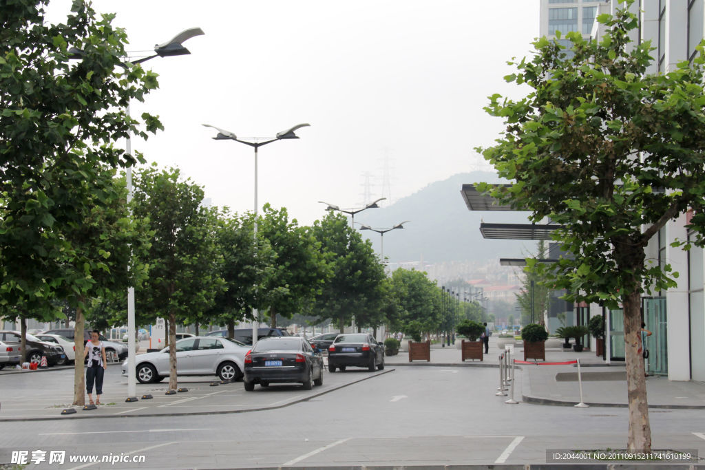 雾中街景