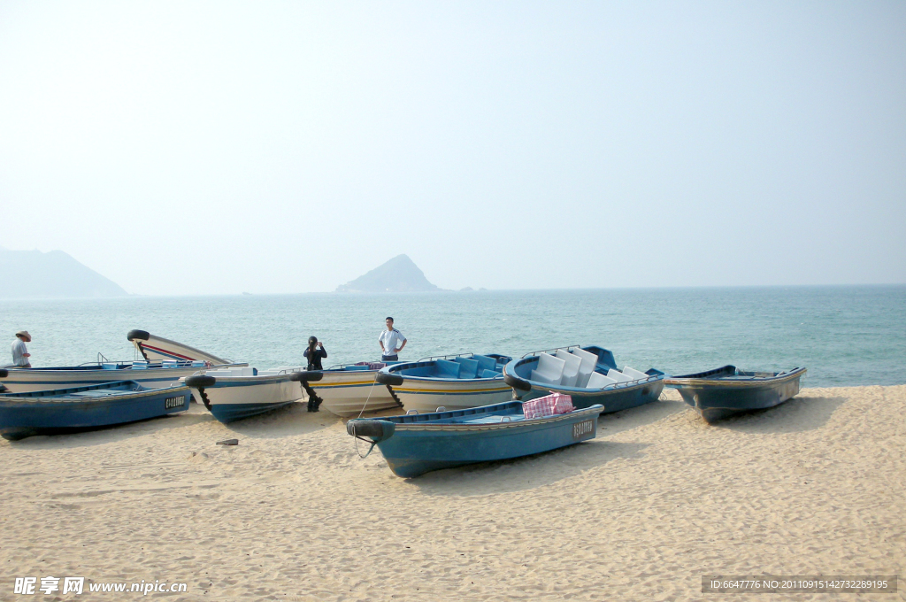 海滩游艇