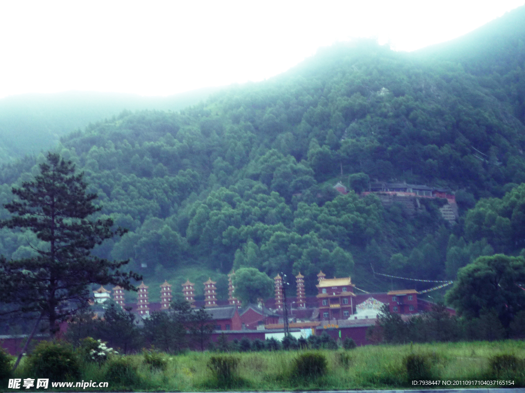 山居山谷