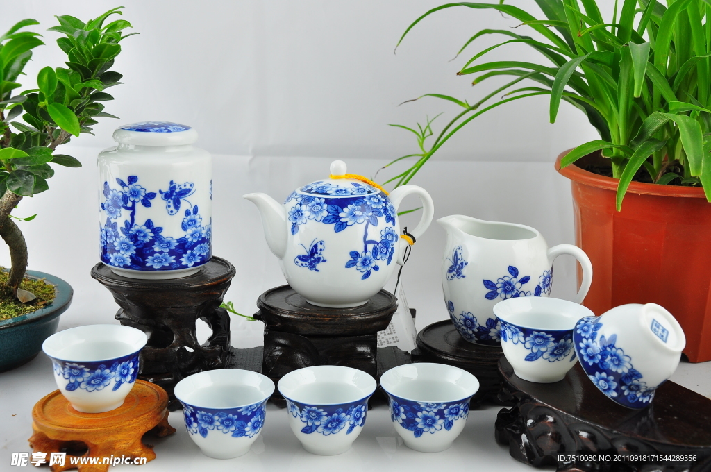 高清青花瓷器图片