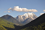 蓝天雪山