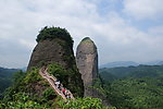 莨山