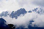 雪山云雾