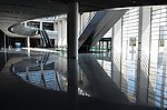 现代候车大厅