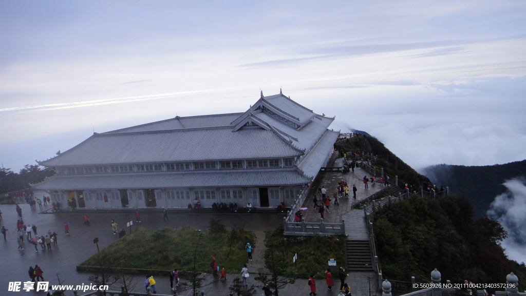 峨眉山银殿