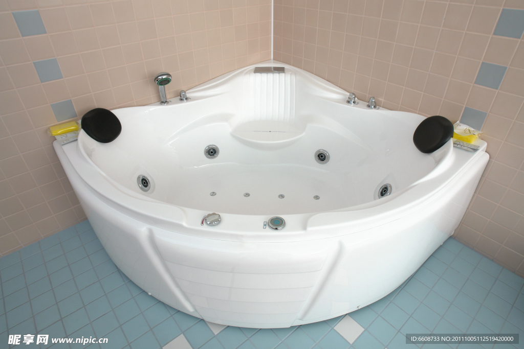 高档浴室浴缸