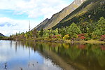 雪山湖泊河流