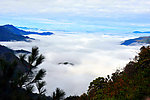 山谷云层