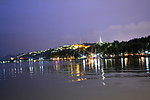 夜游西湖