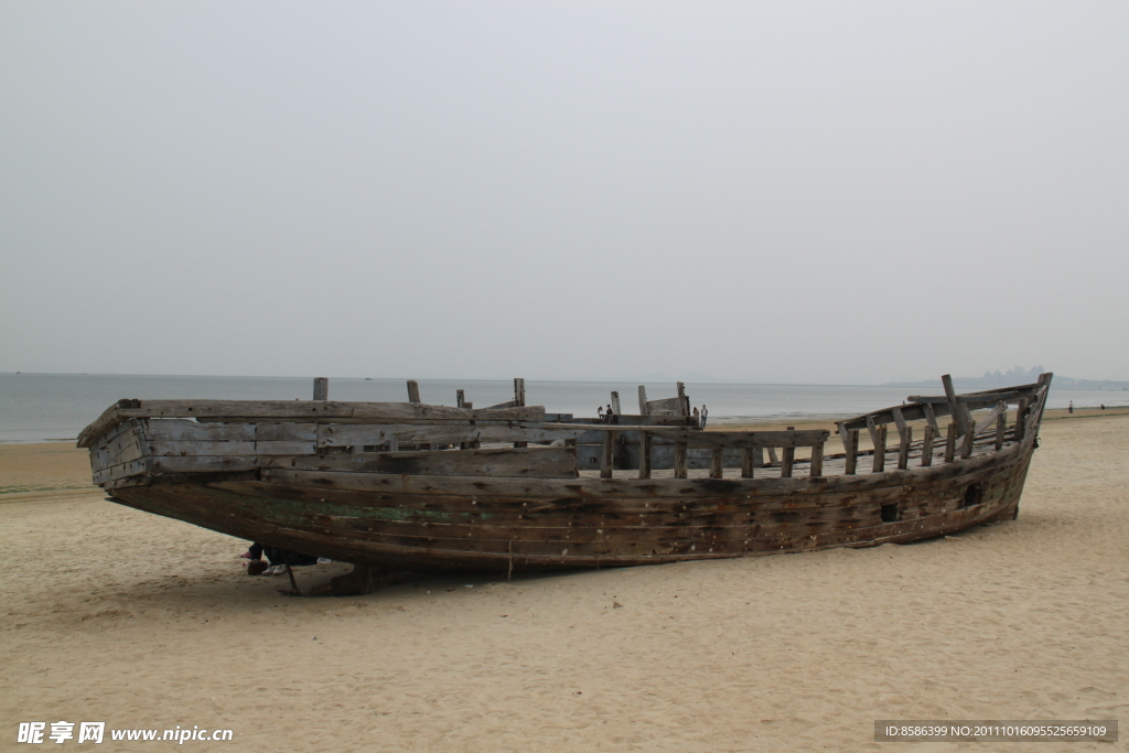 海景破船