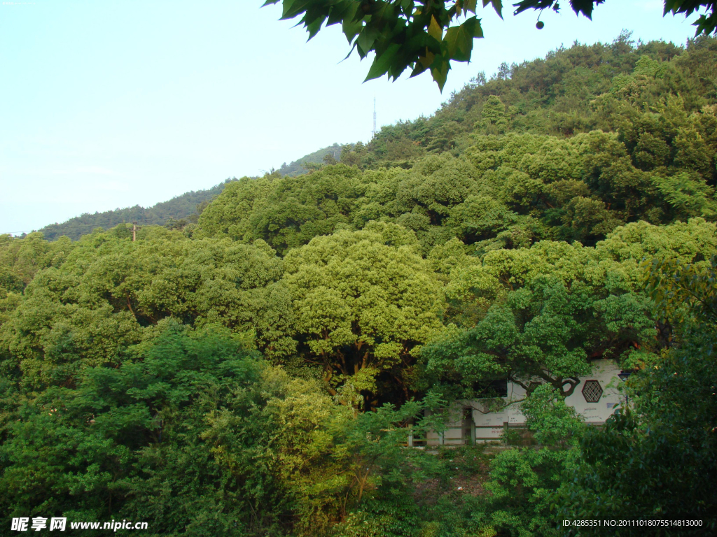 山间古寺