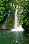 湖泊山崖
