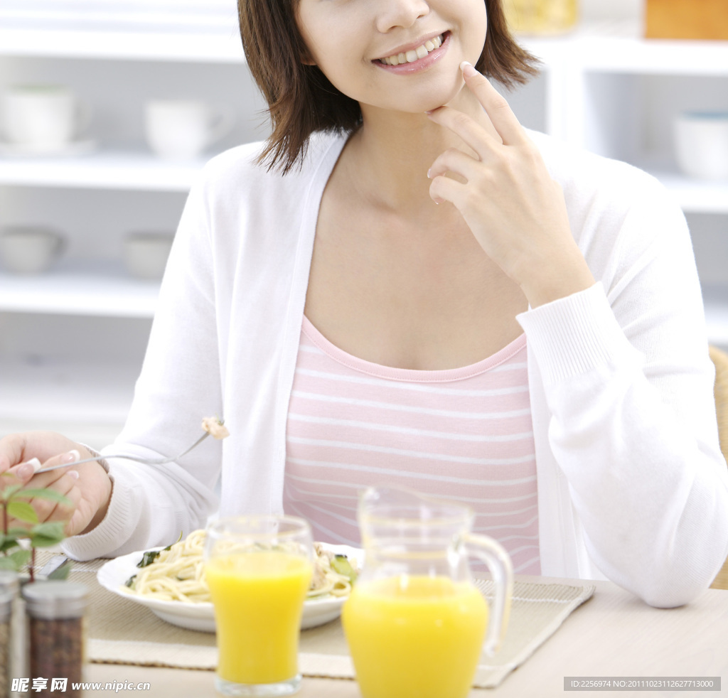居家美女