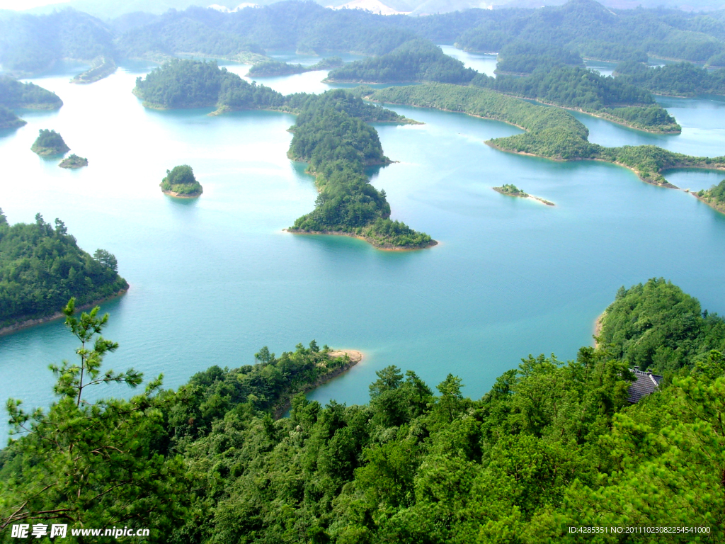 湖泊岛屿