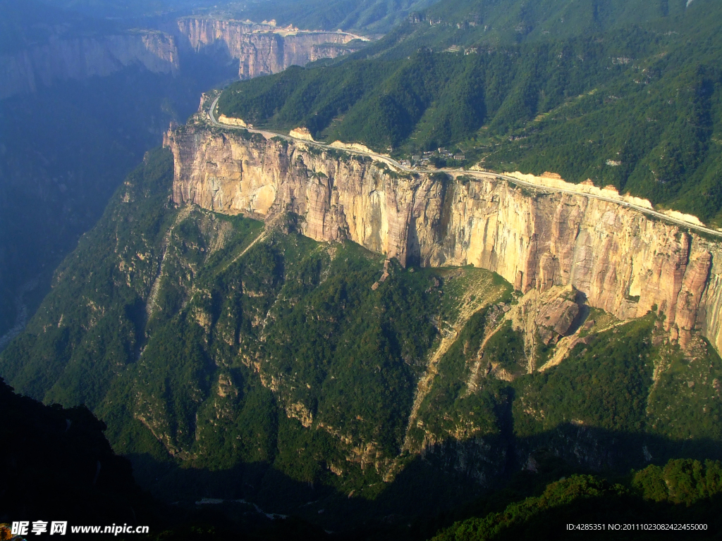 太行山崖