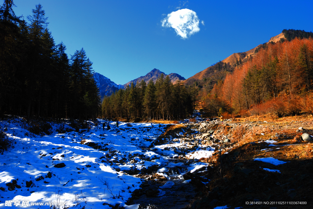 神木垒雪地路