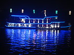 轮船夜景