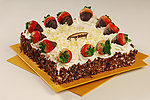 顶级纯巧克力奶油水果草莓蛋糕