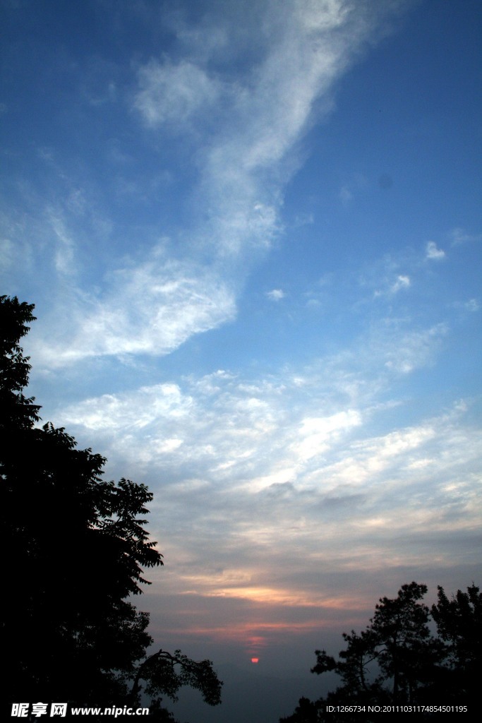 自然风景黎明的天空